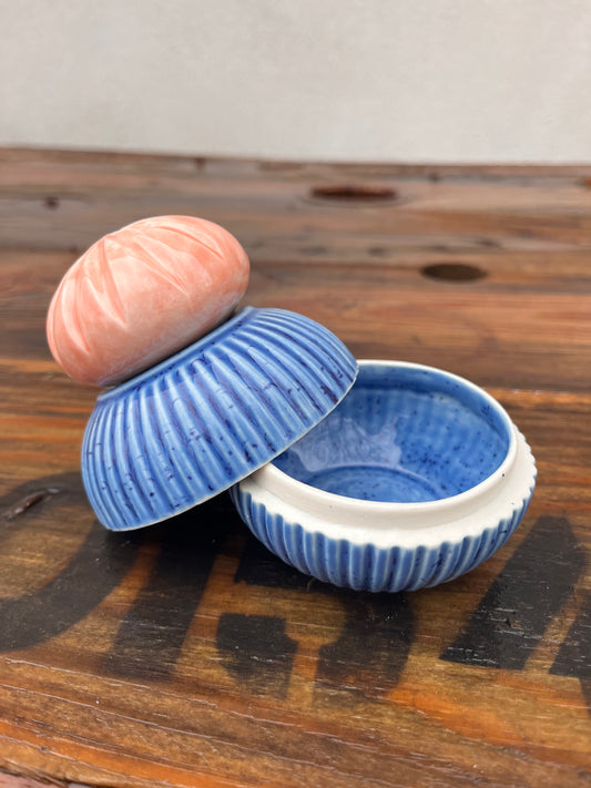 Rille bonbonniere blå